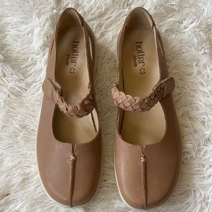 New Ortholite BEIGE effortless elegance comfortMary Jane shoes for women, size 9